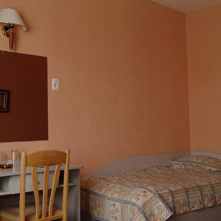 Hotel Zheleznik 2*